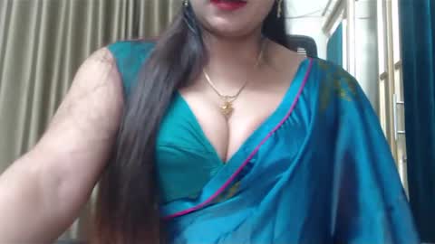 Maisa online show from 12-19-24, 04:24