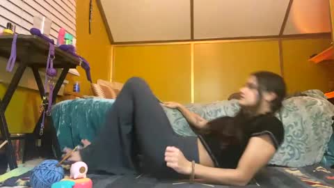 Snapshot of desimonroe chatting on 01-19-25, 12:17 desimonroe online show from 01-19-25, 12:17