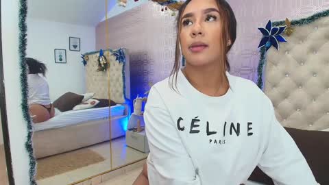 Snapshot of desire_sara chatting on 01-09-25, 03:44 Sara Desire online show from 01-09-25, 03:44