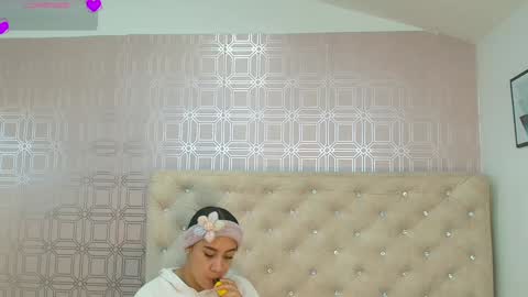 Snapshot of desire_sara chatting on 01-19-25, 12:28 Sara Desire online show from 01-19-25, 12:28