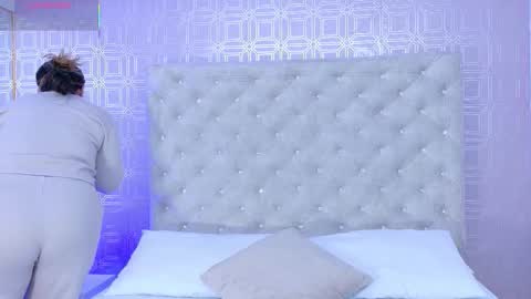 Snapshot of desire_sara chatting on 09-14-25, 12:15 Sara Desire online show from 09-14-25, 12:15