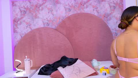 Snapshot of desire_sara chatting on 09-26-25, 11:47 Sara Desire online show from 09-26-25, 11:47