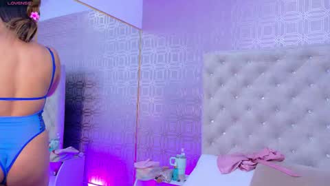 Snapshot of desire_sara chatting on 10-09-25, 12:25 Sara Desire online show from 10-09-25, 12:25