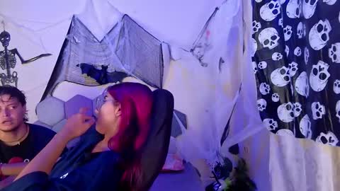 TORI AND MR. BEAR online show from 11-01-25, 05:48