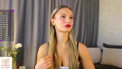 Snapshot of desireeclipse chatting on 10-28-25, 06:06 Willow online show from 10-28-25, 06:06