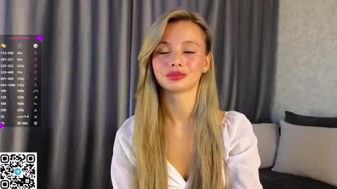 Snapshot of desireeclipse chatting on 10-29-25, 06:15 Willow online show from 10-29-25, 06:15