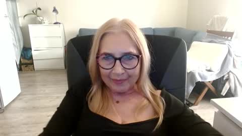 S O F I A online show from 02-09-25, 02:40