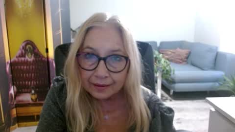 S O F I A online show from 11-09-25, 07:39