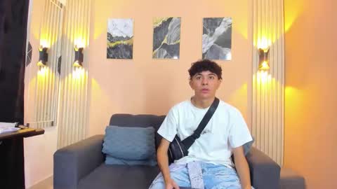 desiresofolympus_ online show from 04-25-26, 09:34