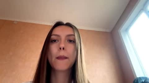 Snapshot of desirewingard chatting on 04-17-26, 02:47 Ksenia online show from 04-17-26, 02:47