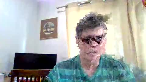 Snapshot of desmon1958 chatting on 02-10-26, 10:47 Desmon1958 online show from 02-10-26, 10:47