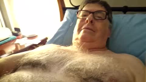 Snapshot of desmon1958 chatting on 03-11-26, 06:25 Desmon1958 online show from 03-11-26, 06:25