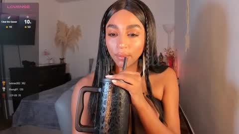 Snapshot of destinnemil chatting on 01-06-25, 02:47 Destinne Mill online show from 01-06-25, 02:47