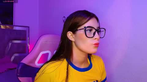 destinya_ online show from 06-17-26, 12:07