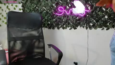 Destiny online show from 01-17-26, 11:59