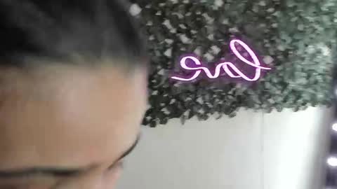Snapshot of destinyhills_ chatting on 05-22-26, 12:00 Destiny online show from 05-22-26, 12:00