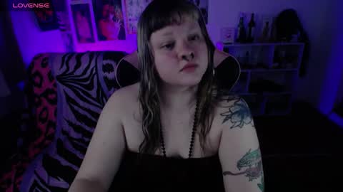 Snapshot of destroyall420 chatting on 05-03-26, 05:08 Lola Bdsm and fries online show from 05-03-26, 05:08