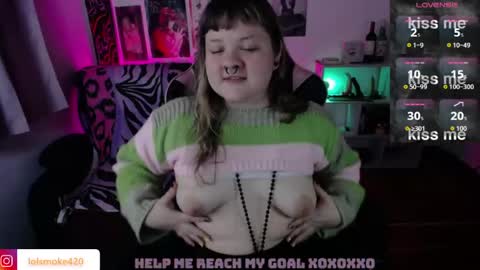 Snapshot of destroyall420 chatting on 06-08-26, 03:56 Lola Bdsm and fries online show from 06-08-26, 03:56