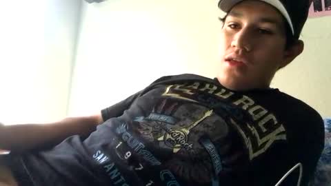 Snapshot of destroyyaa chatting on 12-15-25, 03:49 destroyyaa online show from 12-15-25, 03:49