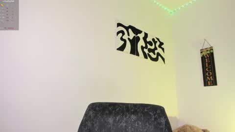 desty_y online show from 10-17-25, 07:05