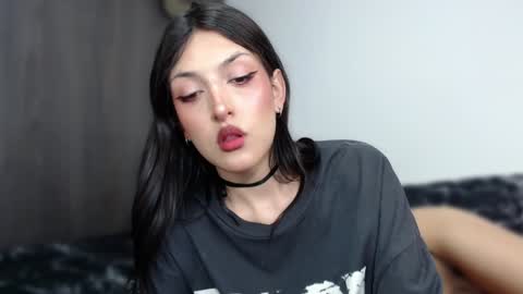 Angel Boo and Adrian online show from 01-04-25, 06:51