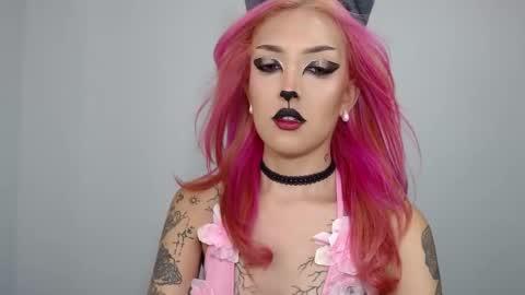 Angel Boo and Adrian online show from 10-31-25, 07:26