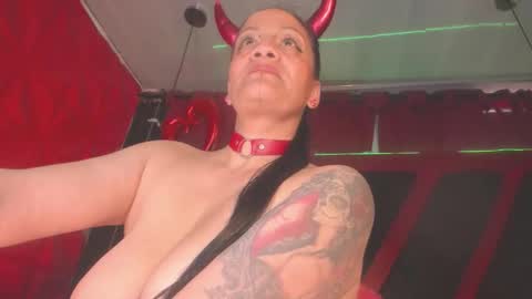 devil_taylorx online show from 11-04-25, 03:44
