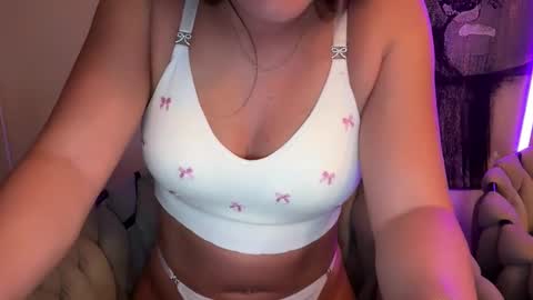 Snapshot of devildaniella chatting on 12-15-25, 04:00 devildaniella online show from 12-15-25, 04:00