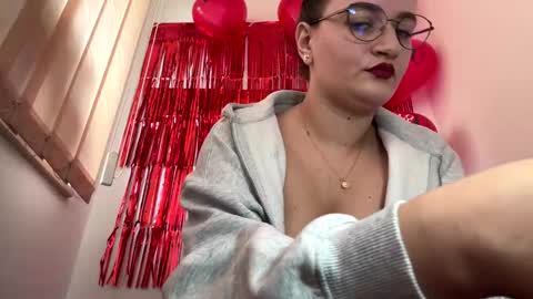 Snapshot of devileanna chatting on 02-14-25, 12:14 Anna online show from 02-14-25, 12:14