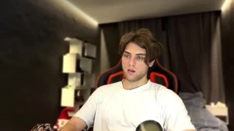 devilnut1 online show from 11-09-25, 05:28