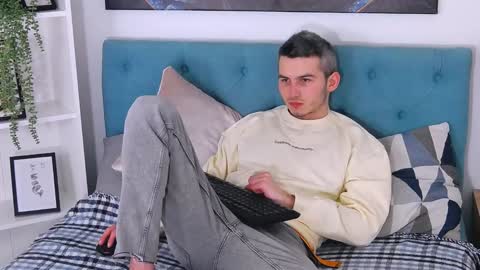 devin_ho online show from 01-25-25, 11:00