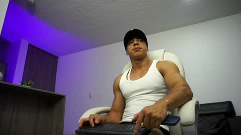 Devin Hunter online show from 01-12-25, 11:47