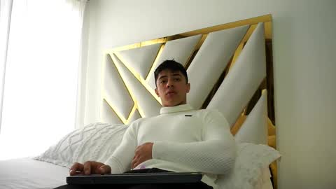 Devin Hunter online show from 02-24-25, 06:36