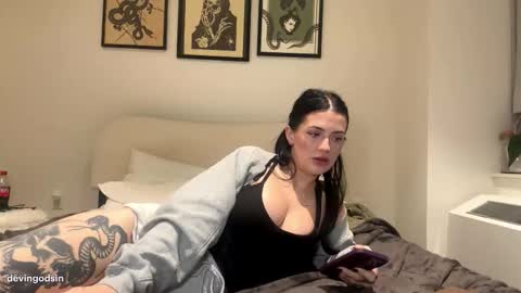 Snapshot of devingodsin chatting on 12-13-25, 11:54 Devin online show from 12-13-25, 11:54