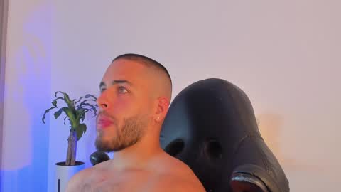 Devon Collins Independent model online show from 02-03-25, 11:58