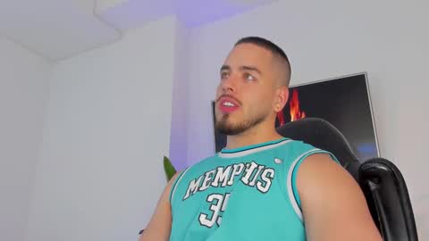 Devon Collins Independent model online show from 10-28-25, 05:59