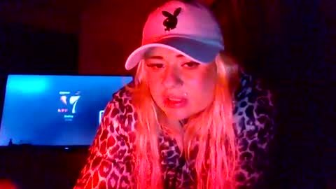 devonhot28 online show from 06-19-26, 09:29