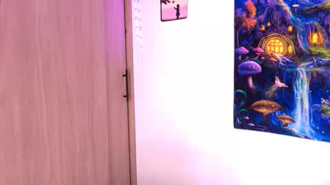 Snapshot of devours_fire chatting on 11-05-25, 07:03 Sara 3 online show from 11-05-25, 07:03