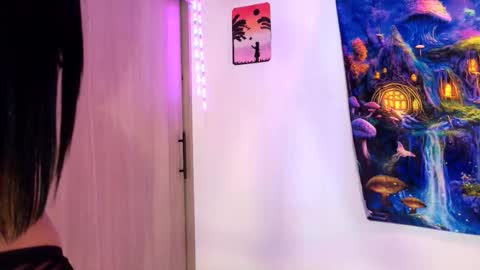 Snapshot of devours_fire chatting on 11-07-25, 09:59 Sara 3 online show from 11-07-25, 09:59