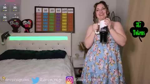 Snapshot of devynreign chatting on 03-05-26, 12:50 Devyn Reign online show from 03-05-26, 12:50