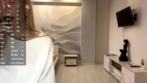 dewdropdoll online show from 05-15-26, 12:34