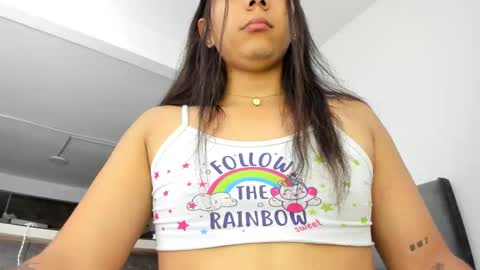 Snapshot of dewolk chatting on 11-25-25, 09:09 thumb up me please its important online show from 11-25-25, 09:09