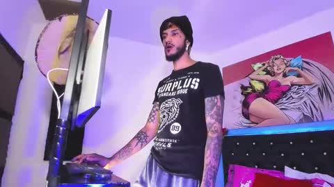 Snapshot of dex_ak586 chatting on 10-05-25, 01:37 dex_ak586 online show from 10-05-25, 01:37