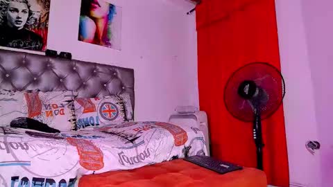 Snapshot of dex_ak586 chatting on 11-11-25, 01:49 dex_ak586 online show from 11-11-25, 01:49