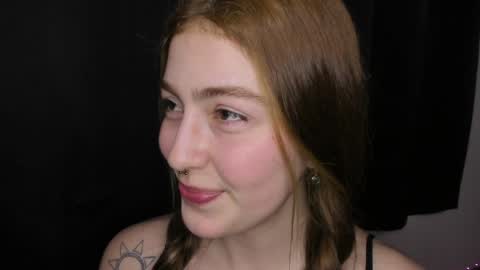 Snapshot of dexandlily chatting on 01-29-25, 07:32 Dex and Lily online show from 01-29-25, 07:32