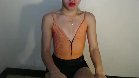 Snapshot of dexie121698 chatting on 03-06-25, 02:51 dexie121698 online show from 03-06-25, 02:51