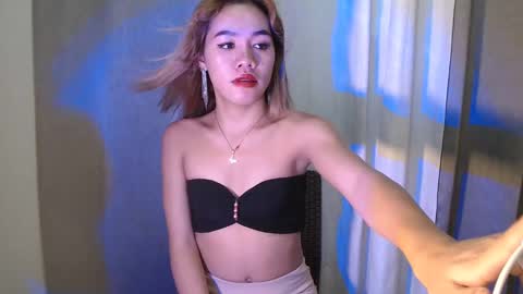 Snapshot of dexie121698 chatting on 03-12-25, 08:19 dexie121698 online show from 03-12-25, 08:19