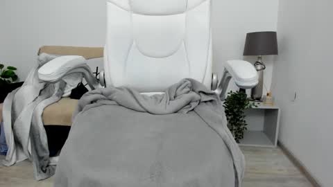 Deya online show from 02-05-25, 11:28