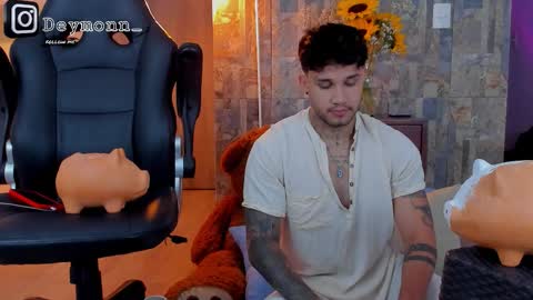 Snapshot of deymon_scott chatting on 09-20-25, 11:17 JULIAN online show from 09-20-25, 11:17