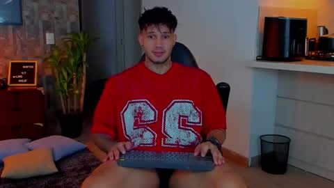 JULIAN online show from 11-21-25, 02:43